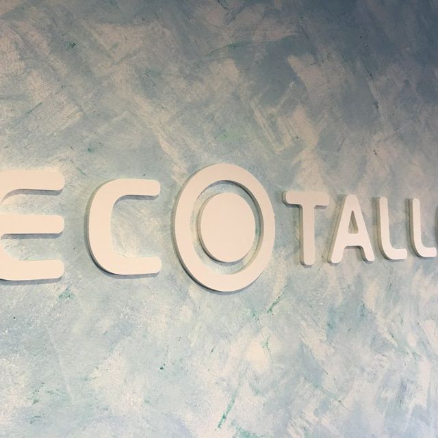 Eco Taller logo en pared